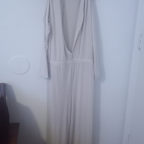 Jumpsuits - Picture 5 of 6